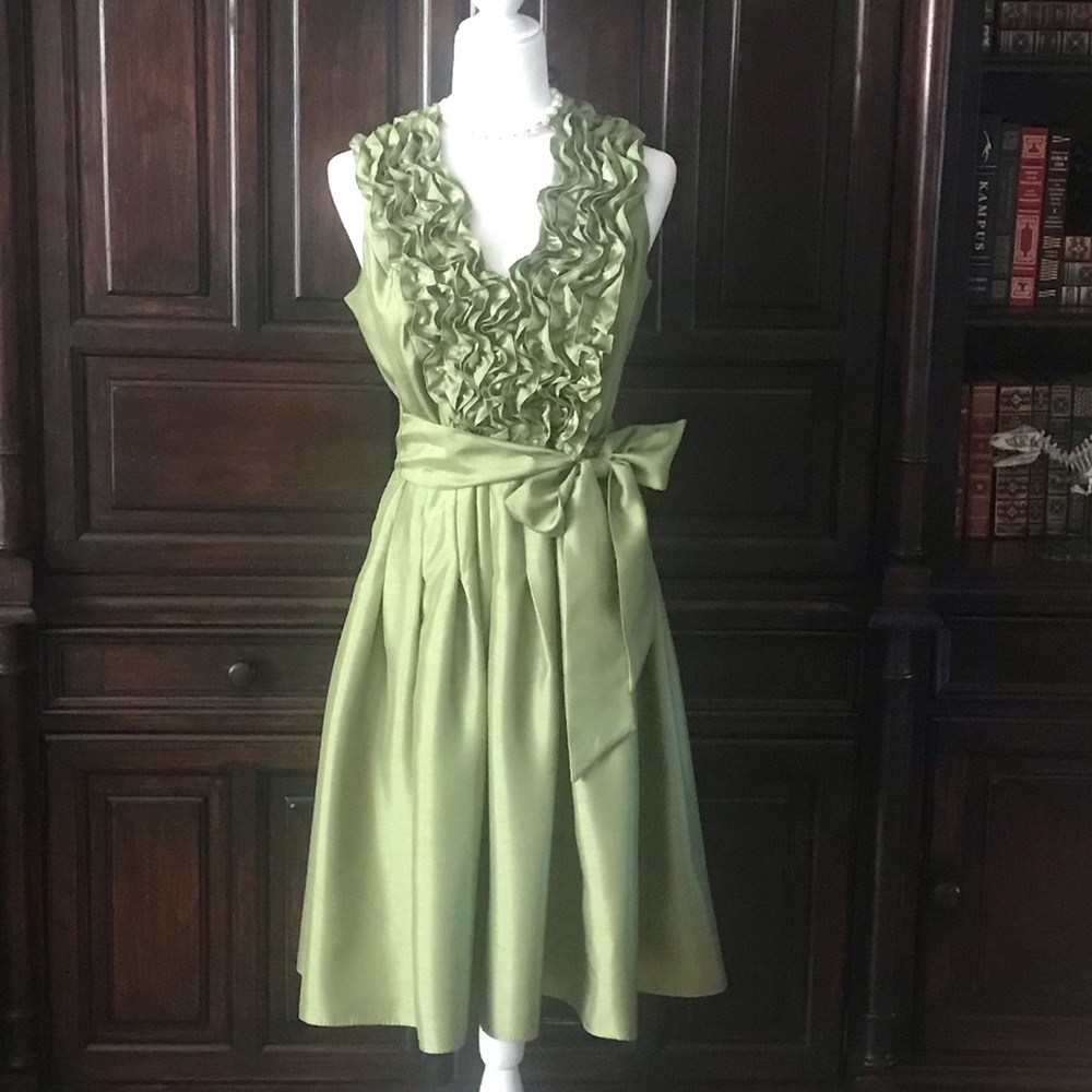 Green 1950’s style party dress - retro dress